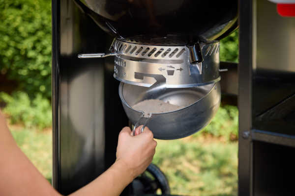 Grill węglowy Weber Performer Premium 57cm 1501966